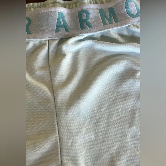 Under Armour Women’s Play Up Shorts - Picture 6 of 7